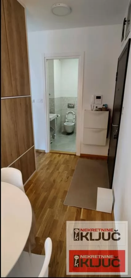 ADAMOVIĆEVO NASELJE IZDAJE SE JEDNOIPOSOBAN NAMEŠTEN STAN 11