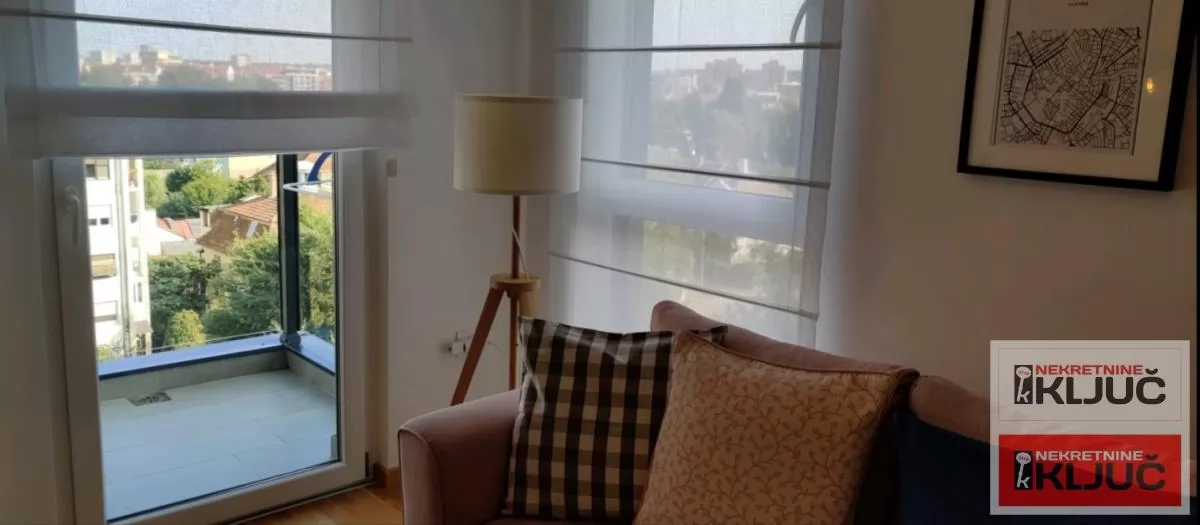 ADAMOVIĆEVO NASELJE IZDAJE SE JEDNOIPOSOBAN NAMEŠTEN STAN 12