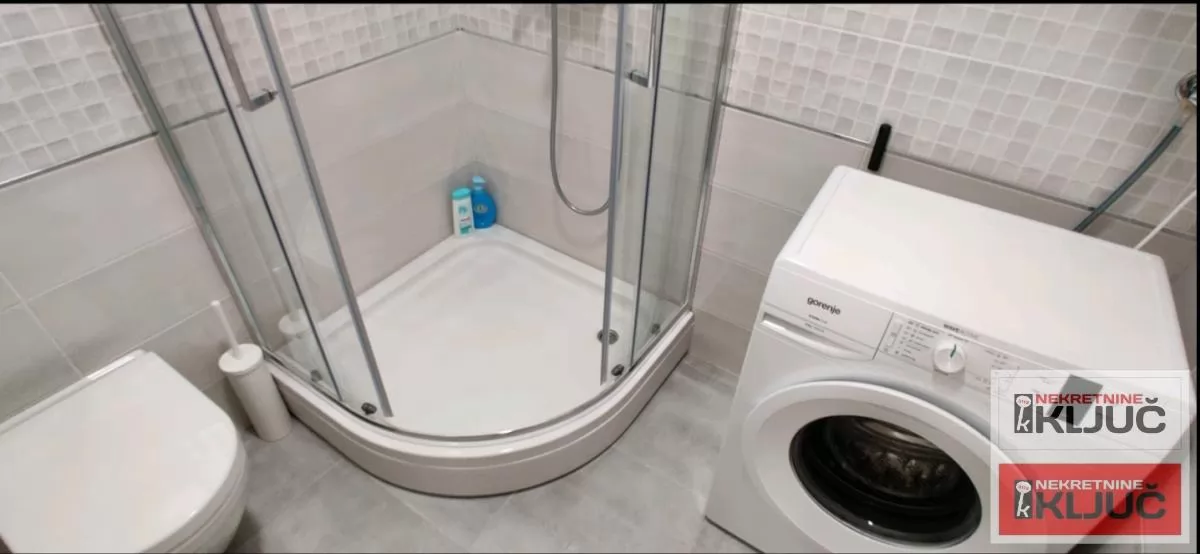 ADAMOVIĆEVO NASELJE IZDAJE SE JEDNOIPOSOBAN NAMEŠTEN STAN 18