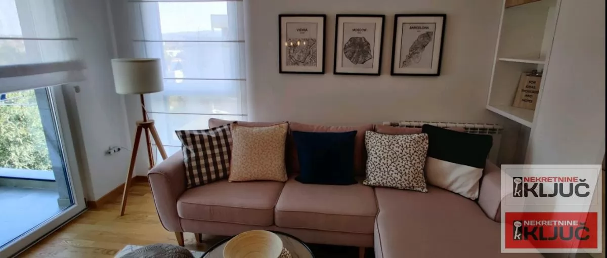 ADAMOVIĆEVO NASELJE IZDAJE SE JEDNOIPOSOBAN NAMEŠTEN STAN 6