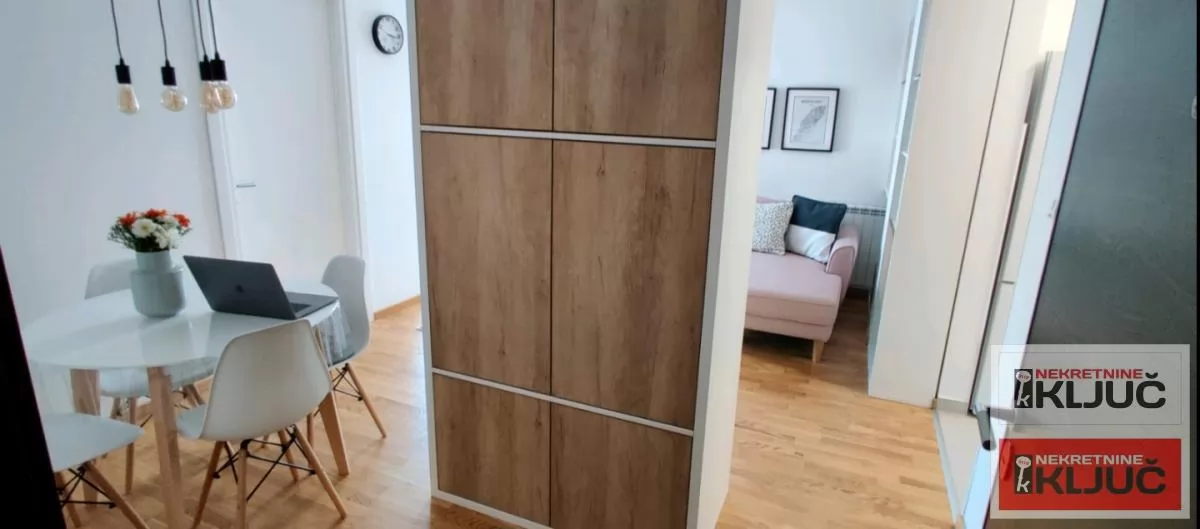 ADAMOVIĆEVO NASELJE IZDAJE SE JEDNOIPOSOBAN NAMEŠTEN STAN 8