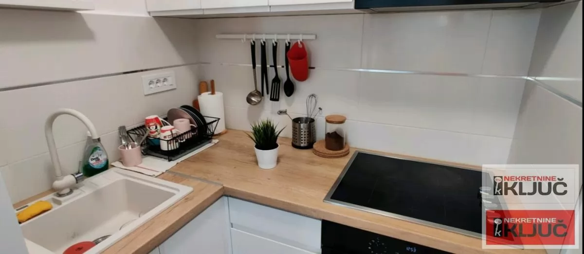 ADAMOVIĆEVO NASELJE IZDAJE SE JEDNOIPOSOBAN NAMEŠTEN STAN 9