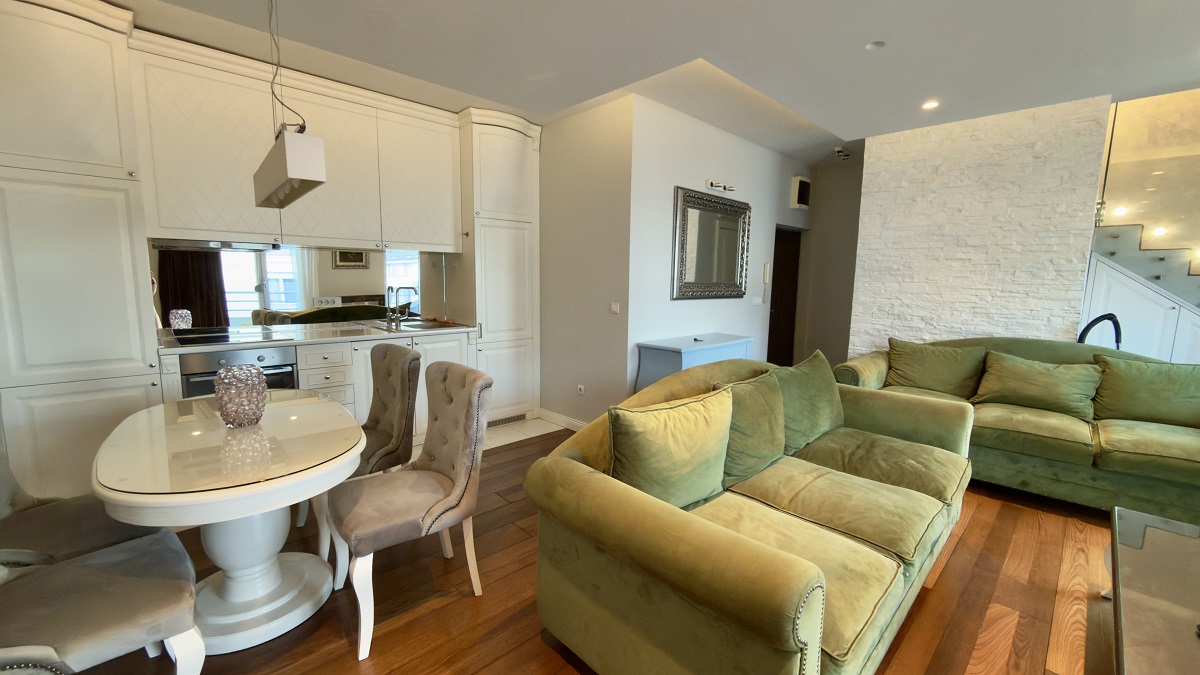 Namešten 3 0 stan na Vračaru  Kajmakčalanska  85m2 2