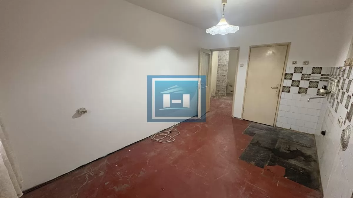 Stan na Prodaju | Idealno Za Adaptaciju 1