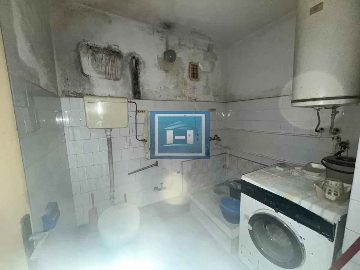 Tražiš stan za sređivanje? Lokacija TOP, potencijal OGROMAN! 10