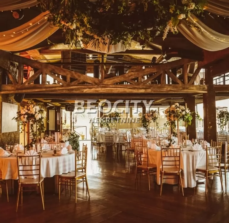 Lokal, 640 m2, Surčin ID: 129267 1