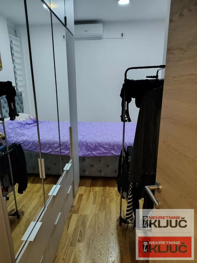 Odlican noviji stan na pocetku Adica 4