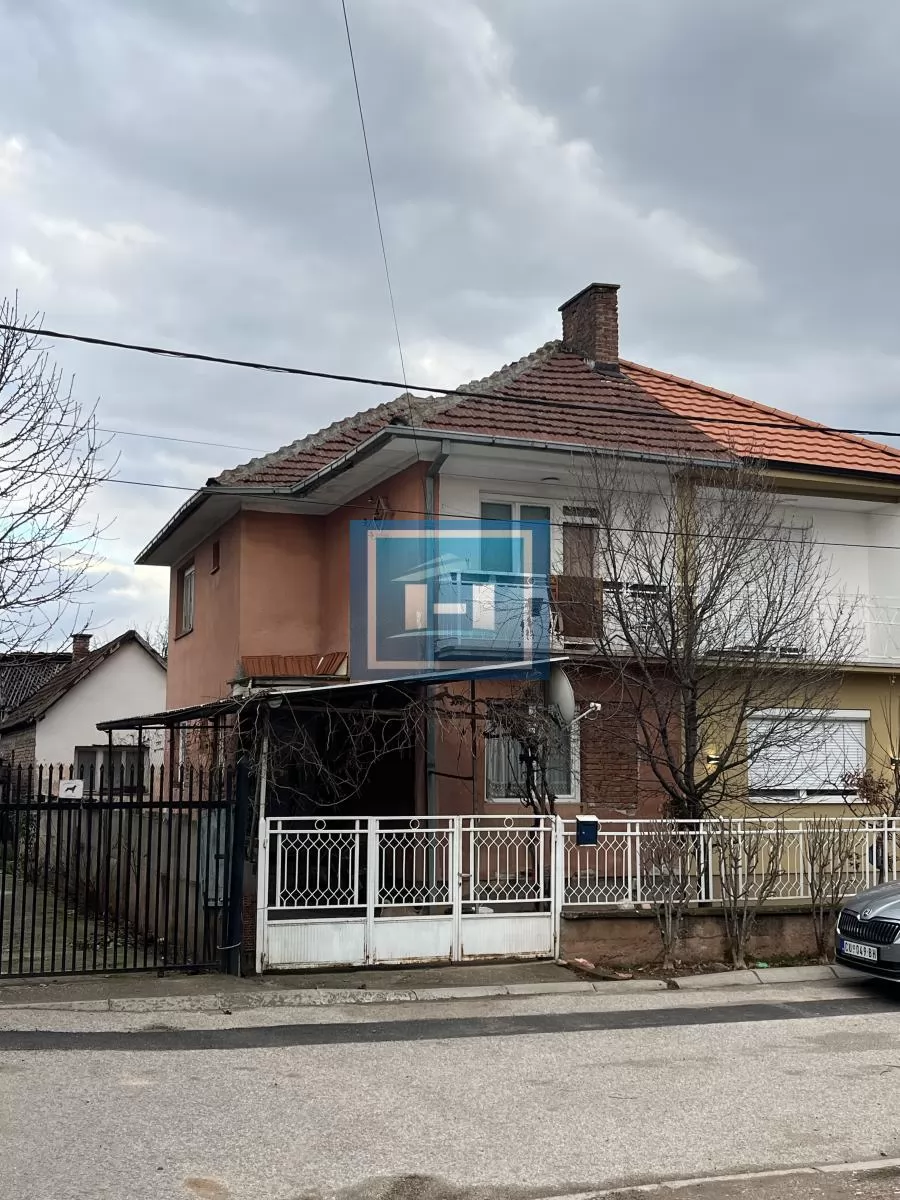 Starija kuća(vertikala)za renoviranje blizu centra grada 2