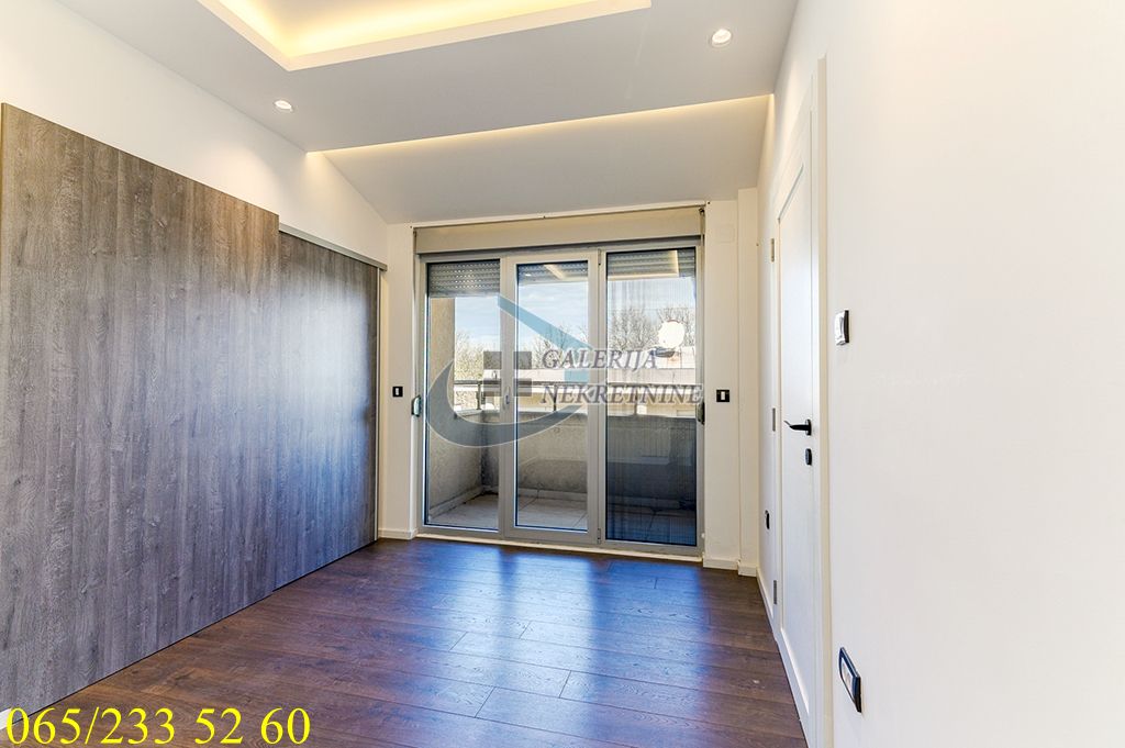 Čukarica  Banovo brdo   Kneza Višeslava 5