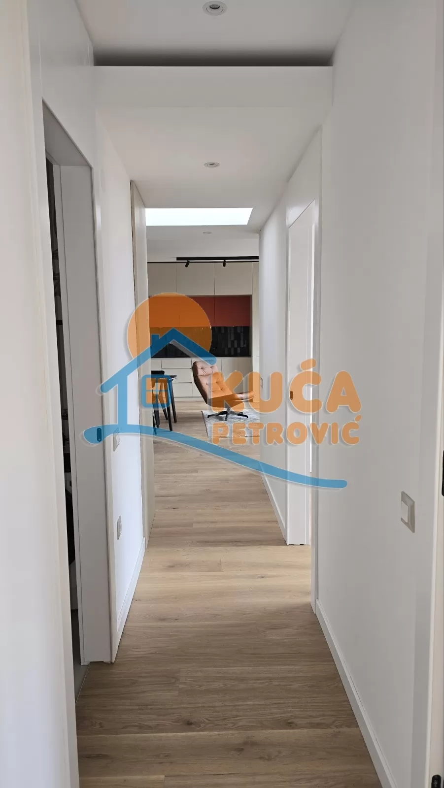 Dvosoban stan, 83 m2, Centar, Oblačića Rada ID: i-015896 12
