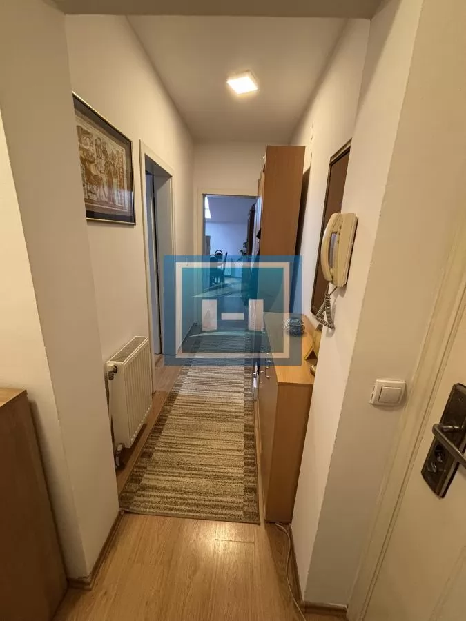 Dvosoban stan u potkrovlju !  Postoji mogućnost kupovine  preko kredita!! 15