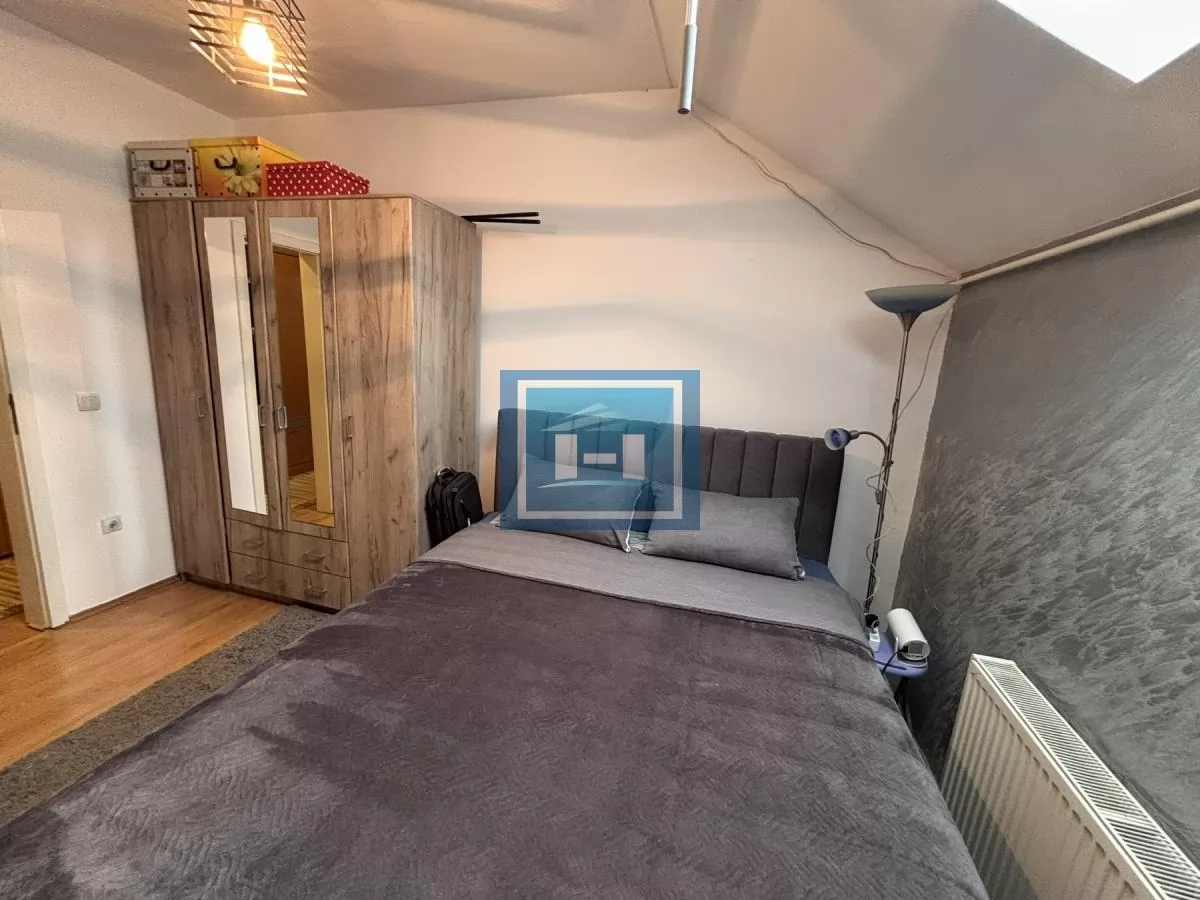 Dvosoban stan u potkrovlju !  Postoji mogućnost kupovine  preko kredita!! 16