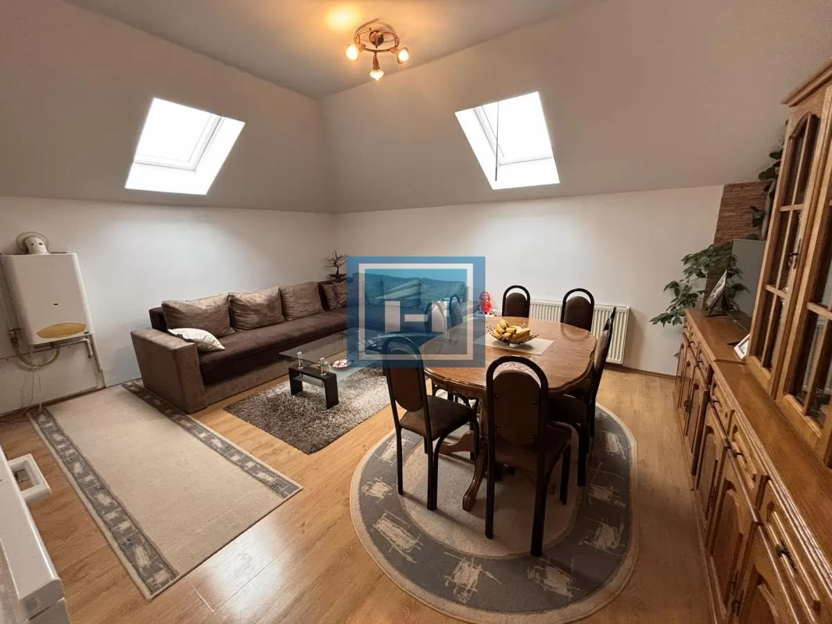 Dvosoban stan u potkrovlju !  Postoji mogućnost kupovine  preko kredita!! 2