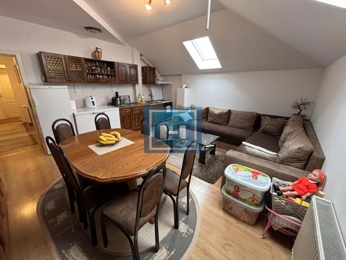 Dvosoban stan u potkrovlju !  Postoji mogućnost kupovine  preko kredita!! 22