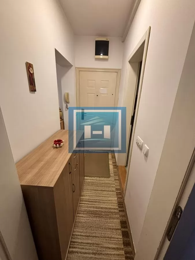 Dvosoban stan u potkrovlju !  Postoji mogućnost kupovine  preko kredita!! 27