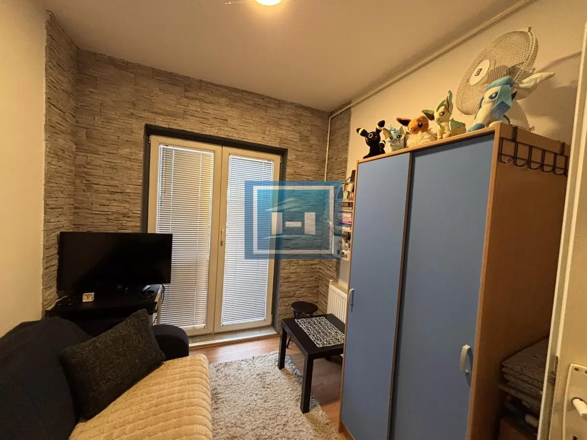 Dvosoban stan u potkrovlju !  Postoji mogućnost kupovine  preko kredita!! 6