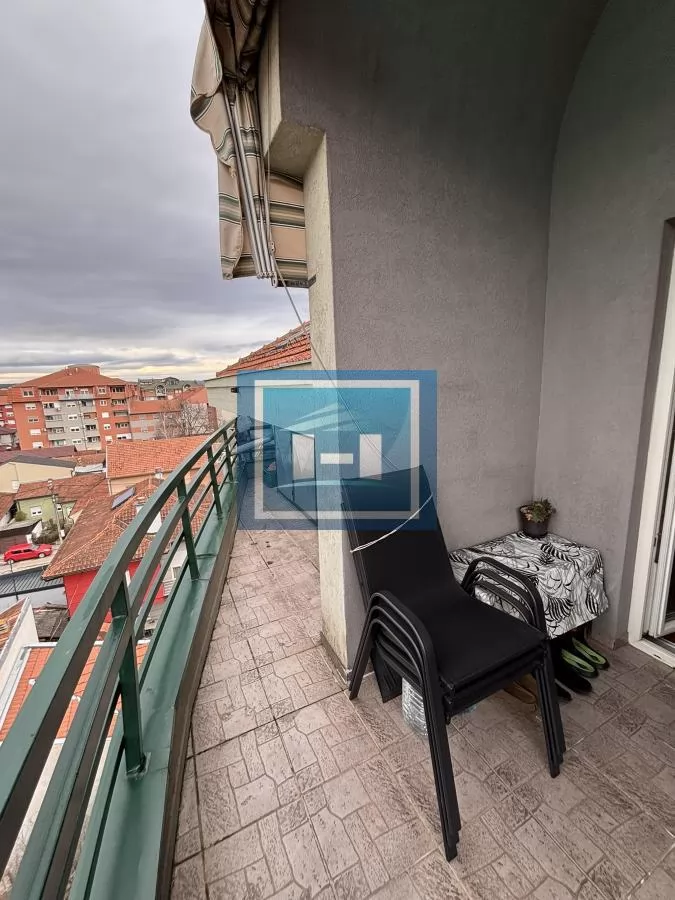 Dvosoban stan u potkrovlju !  Postoji mogućnost kupovine  preko kredita!! 8