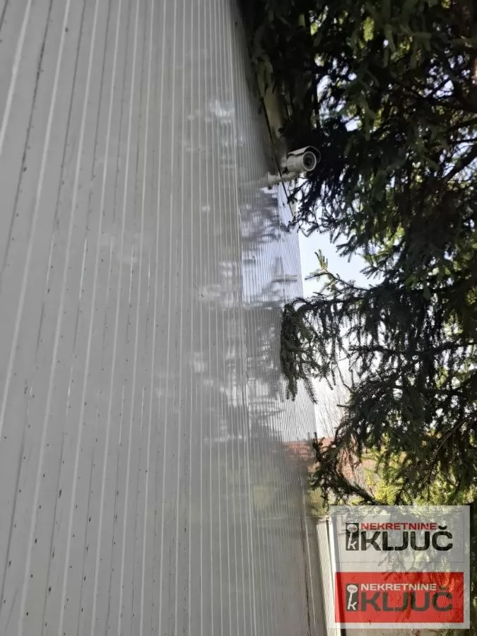 KLISA IZDAJE SE HALA ZA MAGACIN 11