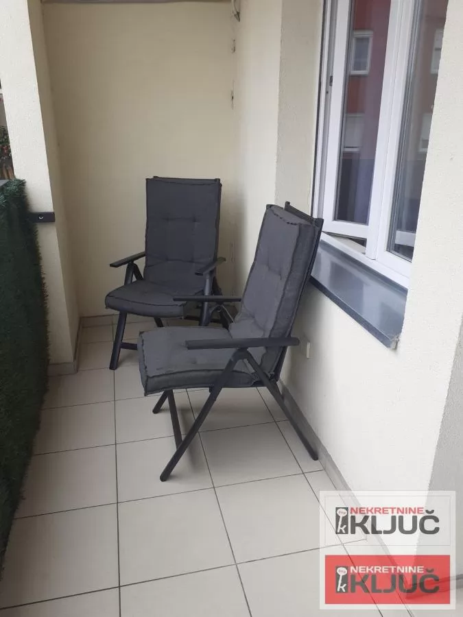 NOVA DETELINARA IZDAJE SE JEDNOIPOSOBAN NAMEŠTEN STAN 7