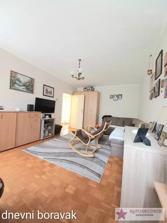 Voždovac, Faramaceutski fakultet, Vojvode Stepe, 59m2 4