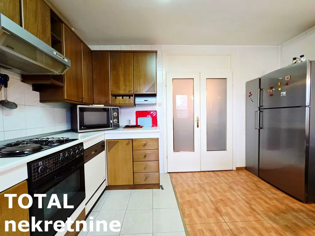 Stan,NOVI SAD,GRBAVICA,kv: 141.00, € 325000, ID: 1102299 13