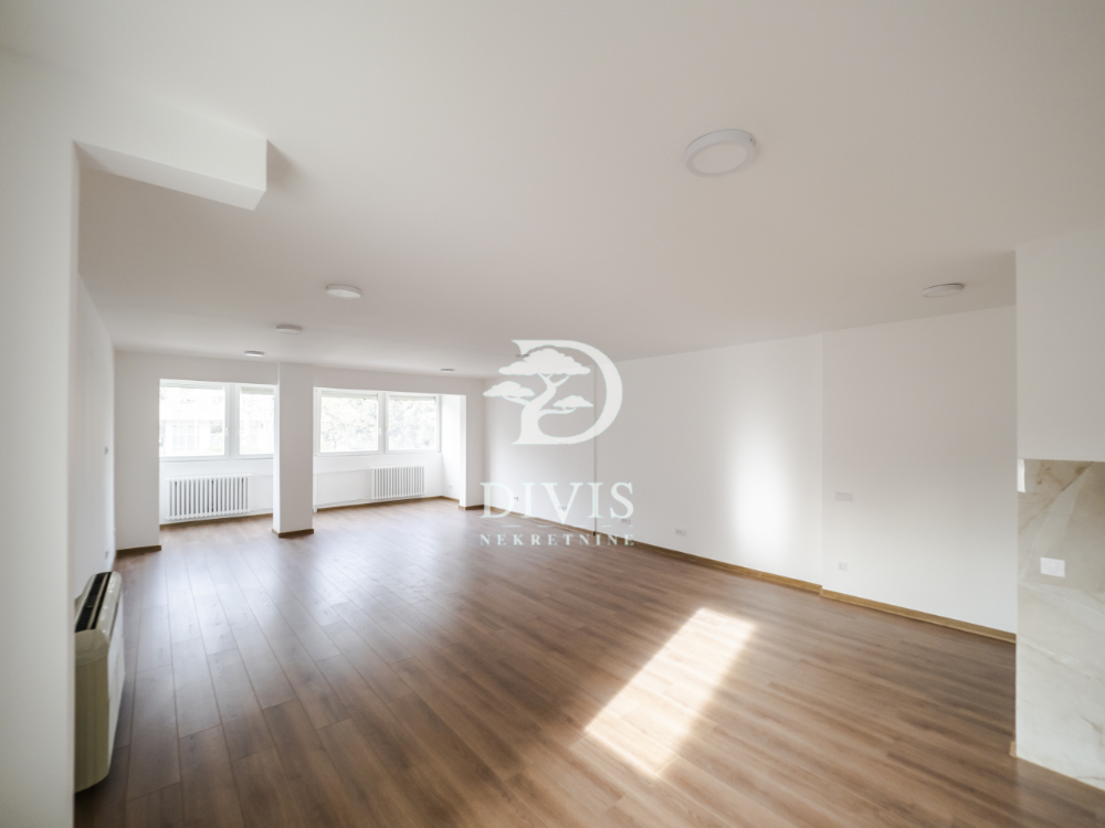 Renoviran 5 0 stan u Bloku 62  Nehruova  104m2 2