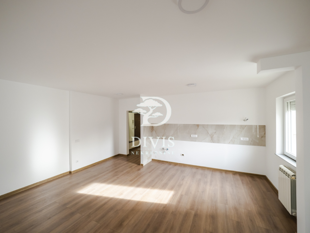 Renoviran 5 0 stan u Bloku 62  Nehruova  104m2 3