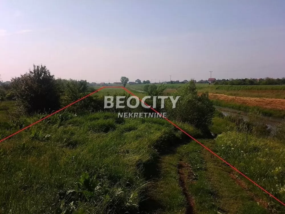 Plac, Surčin, Majke Angeline bb,tabla 075 ID: 129242 8