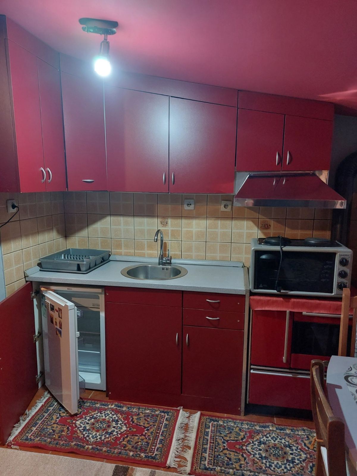 Izdajem stan u Krnjaci  garsonjera  22 kvadrata 3