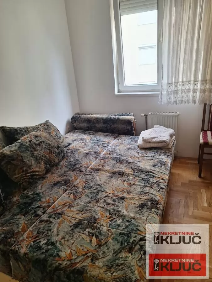 DETELINARA IZDAJE SE JEDNOIPOSOBAN NAMEŠTEN STAN 4