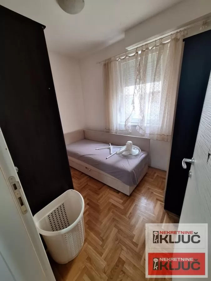 DETELINARA IZDAJE SE JEDNOIPOSOBAN NAMEŠTEN STAN 6