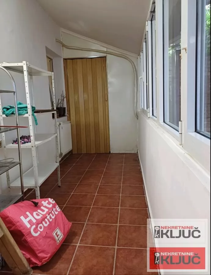 GRBAVICA IZDAJE SE JEDNOIPOSOBAN NAMEŠTEN STAN 10