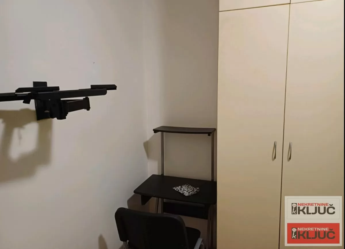 GRBAVICA IZDAJE SE JEDNOIPOSOBAN NAMEŠTEN STAN 12