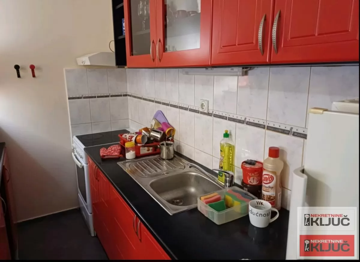 GRBAVICA IZDAJE SE JEDNOIPOSOBAN NAMEŠTEN STAN 13