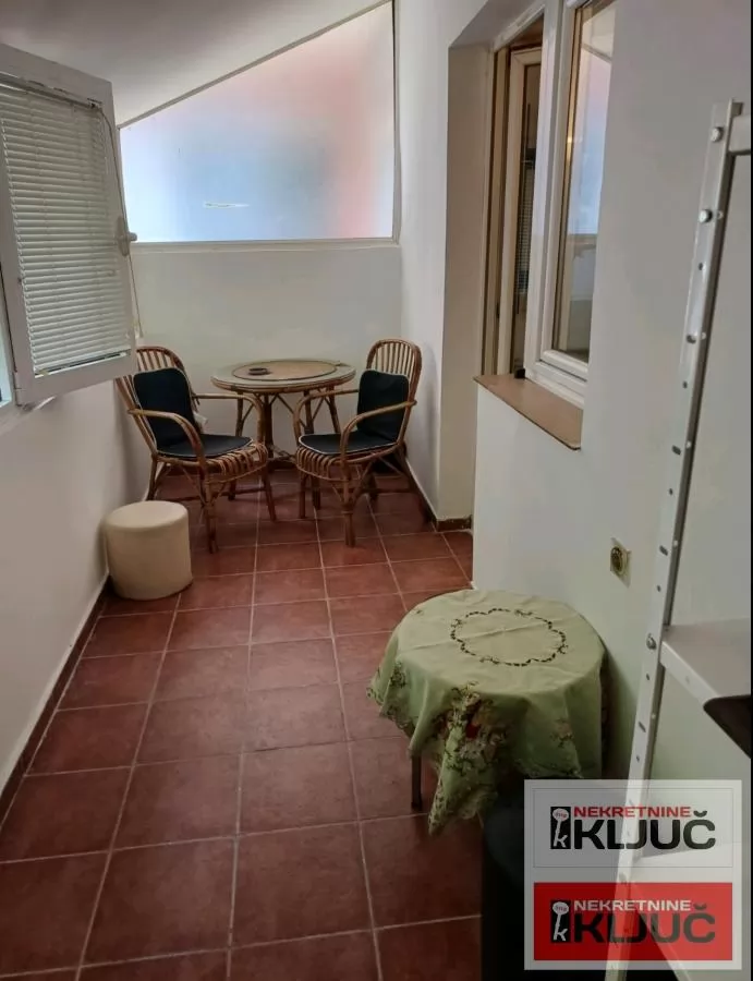GRBAVICA IZDAJE SE JEDNOIPOSOBAN NAMEŠTEN STAN 21