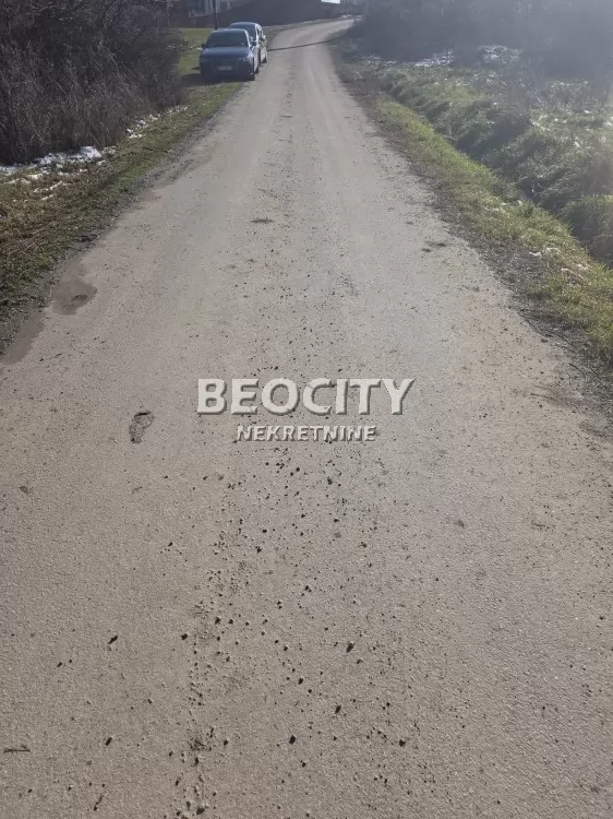 Plac, Sremčica, Lukiceva ID: 129516 2