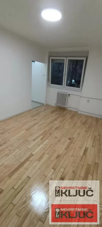 ROTKVARIJA, 51m2, Dvoiposoban, Renoviran 1