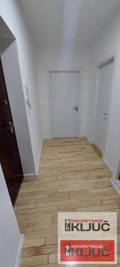 ROTKVARIJA, 51m2, Dvoiposoban, Renoviran 2