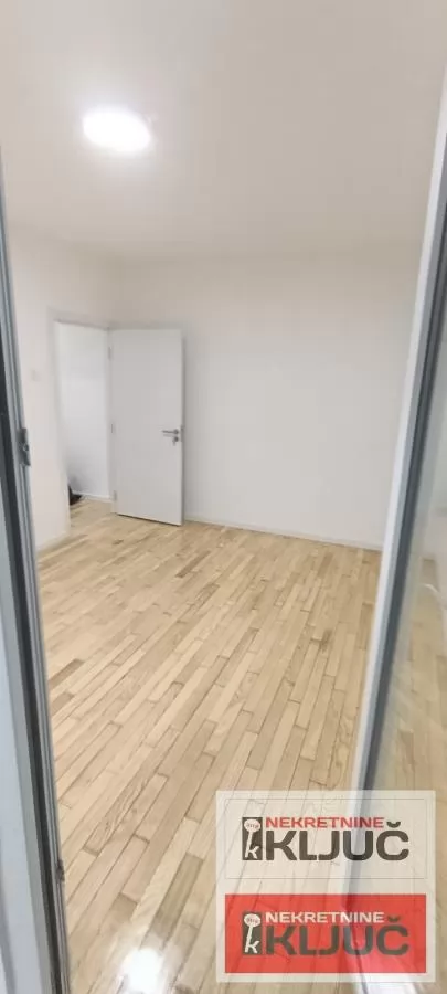 ROTKVARIJA, 51m2, Dvoiposoban, Renoviran 9