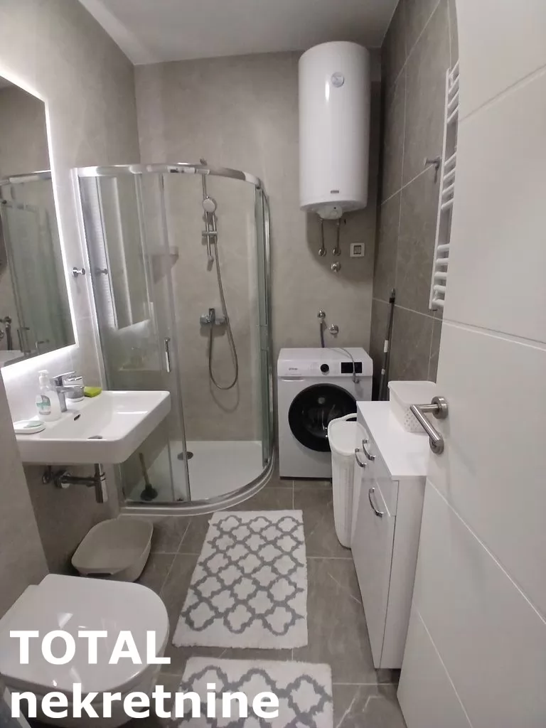 Stanovi,NOVI SAD,CENTAR,kv: 38.00, € 400, ID: 9189885 10