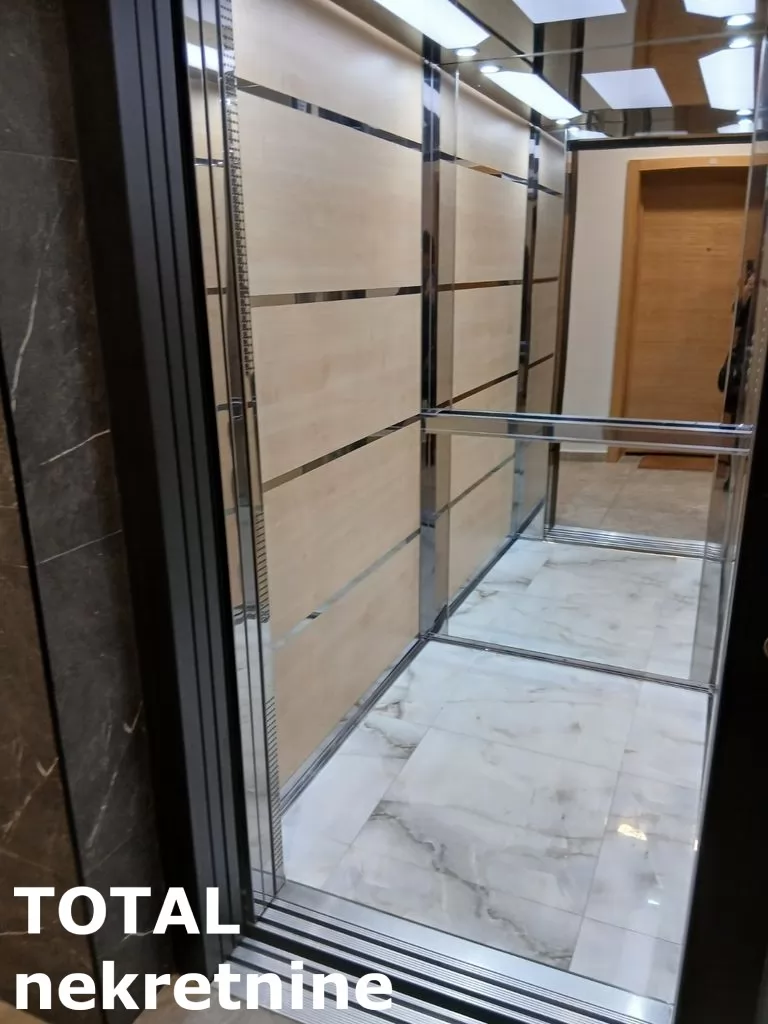 Stanovi,NOVI SAD,CENTAR,kv: 38.00, € 400, ID: 9189885 12