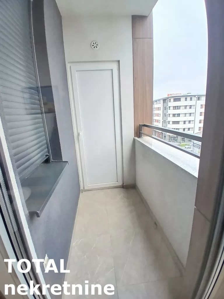 Stanovi,NOVI SAD,CENTAR,kv: 38.00, € 400, ID: 9189885 14