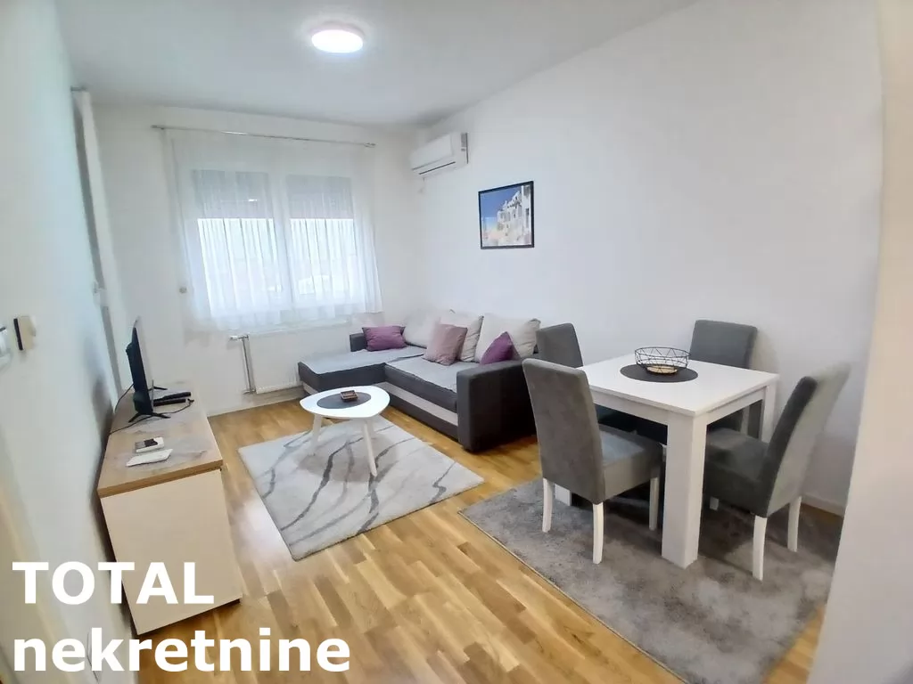 Stanovi,NOVI SAD,CENTAR,kv: 38.00, € 400, ID: 9189885 2