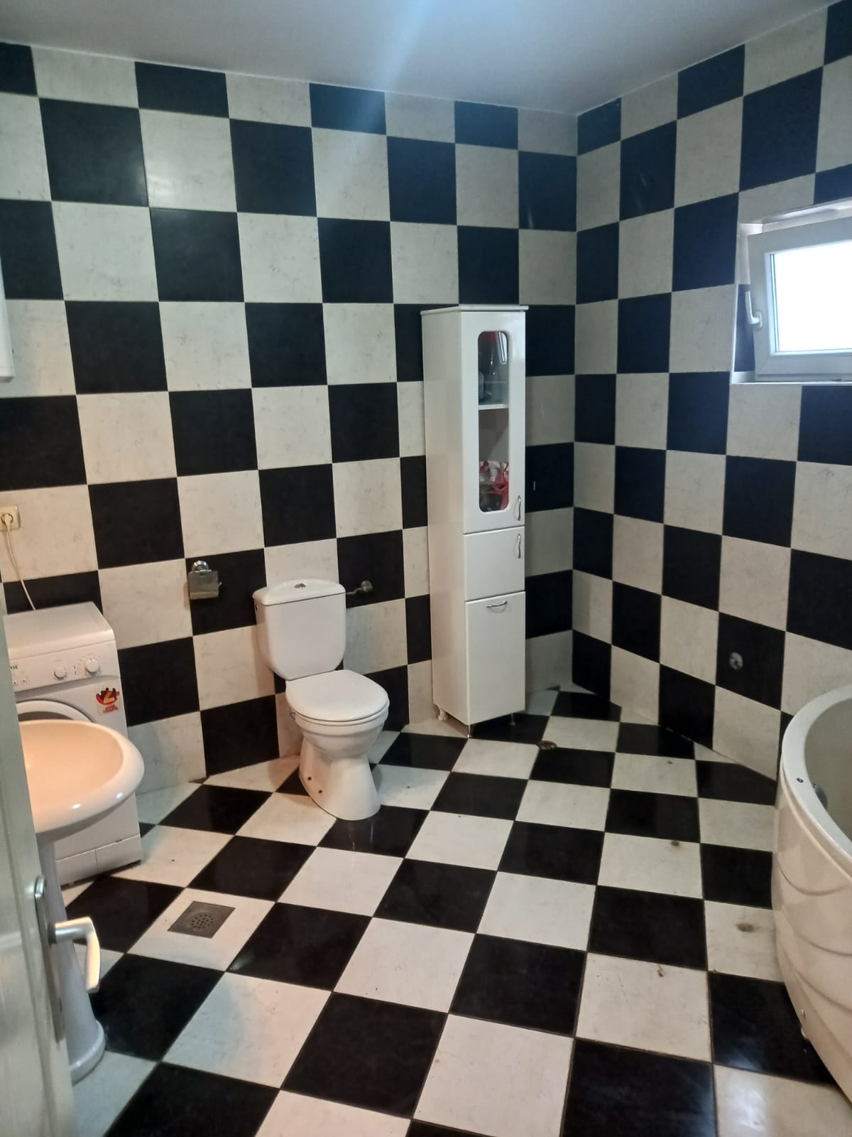 Prodajem kucu u Zemunu Plavi Horizonti 5