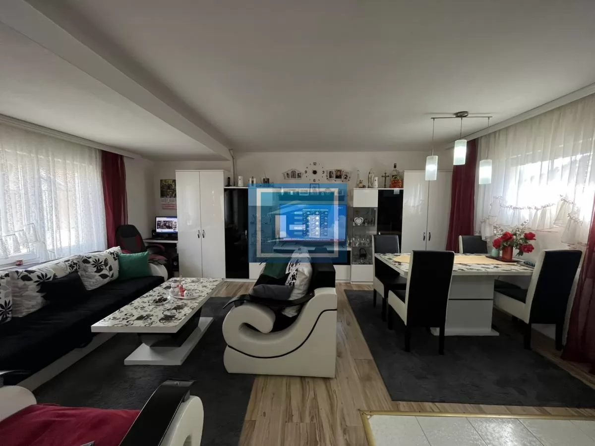 KUĆA U CENTRU ĆUPRIJE 5