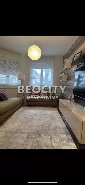 Trosoban stan, 67 m2, Grbavica, Doža Djerdja ID: 129456 1