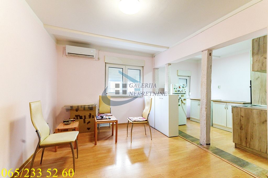 Zvezdara  Đeram pijaca   Đakovačka 37m2 1