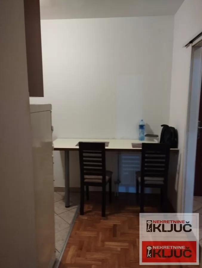 Dobar dvosoban stan na Sajmu 2