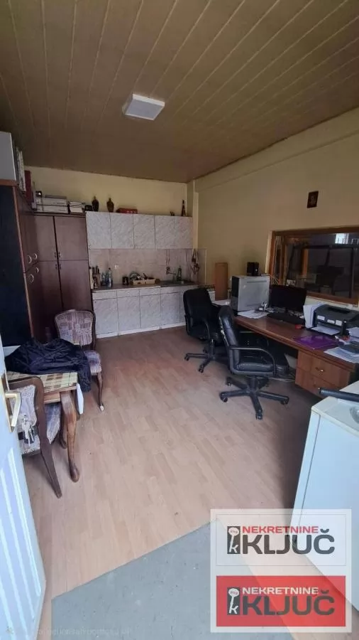 FUTOG IZDAJE SE VIŠENAMENSKA HALA 4