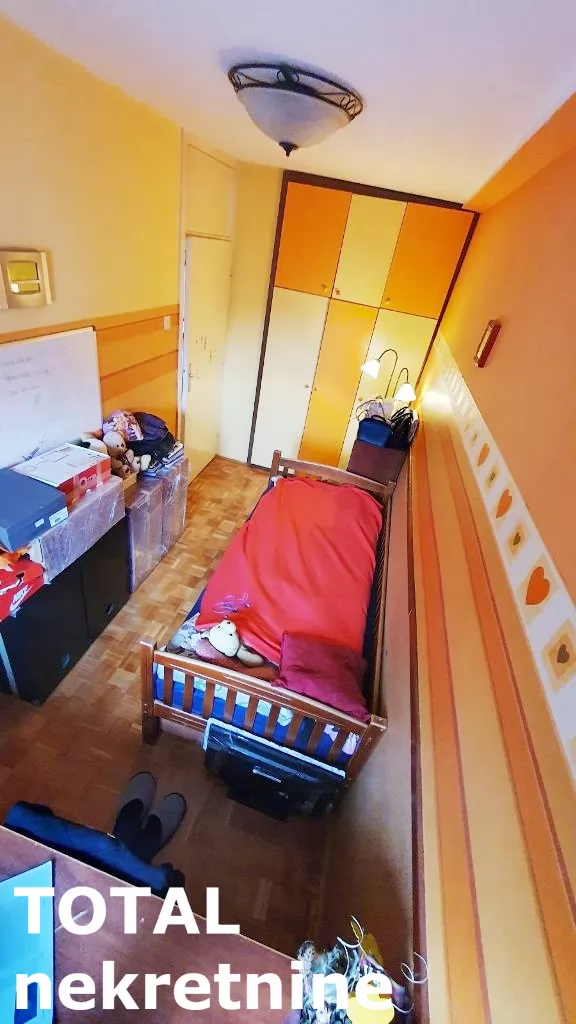 Stan,NOVI SAD,BULEVAR,kv: 70.00, € 179000, ID: 1102327 7